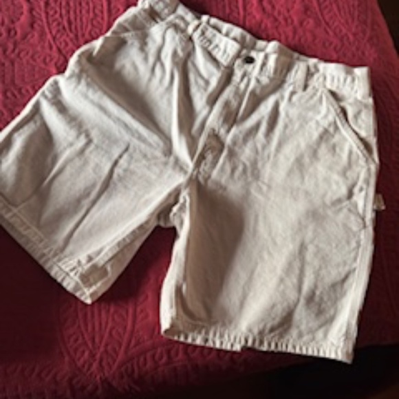 Carhartt, white shorts , size 40  great condition. - Picture 4 of 5